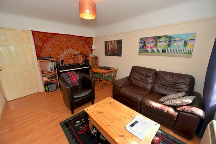 1 Bedroom Flat To Rent In Hulse Road, Southampton, SO15