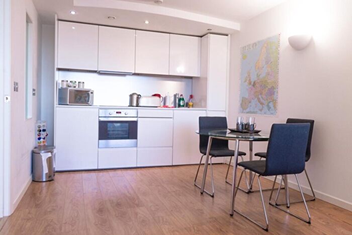 2 Bedroom Apartment To Rent In Bridgewater Place Water Lane Leeds, LS11