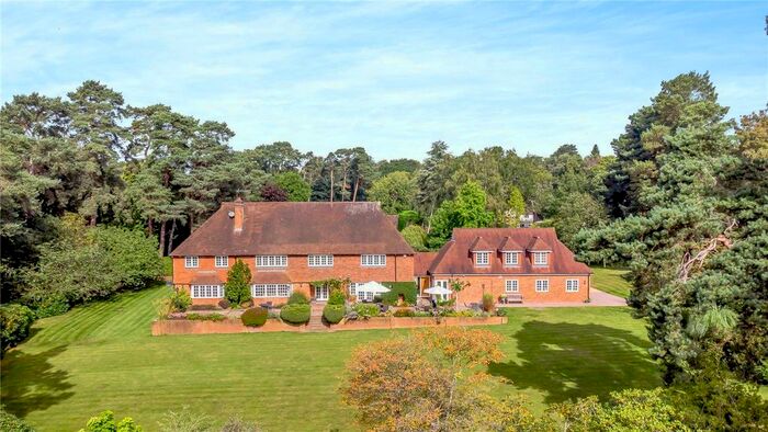 5 Bedroom Detached House For Sale In Compton Way, Farnham, Surrey, GU10