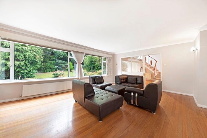 4 Bedroom Property To Rent In Greenwood Park, KT2