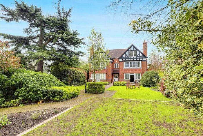 2 Bedroom Flat To Rent In Riverbank House, Victoria Embankment, Nottingham, NG2