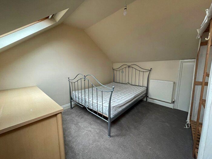 3 Bedroom Terraced House To Rent In Cradock Road, Leicester, LE2