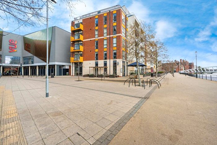 1 Bedroom Flat For Sale In Riverside Square, Bedford, Bedfordshire, MK40