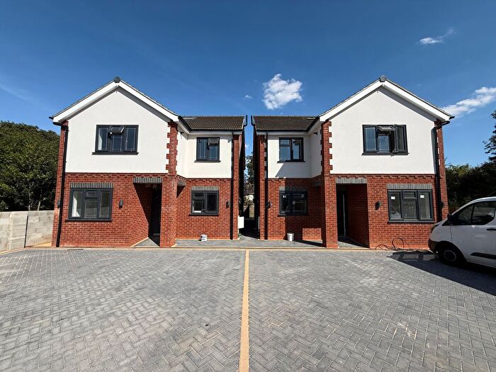 5 Bedroom Detached House To Rent In Arundel, Luton, LU4
