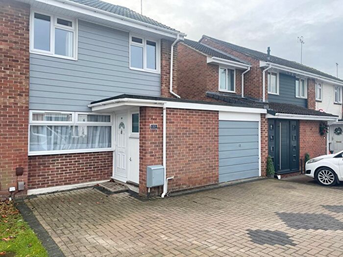 4 Bedroom Semi Detached House To Rent In Cunetio Road, Swindon, SN3