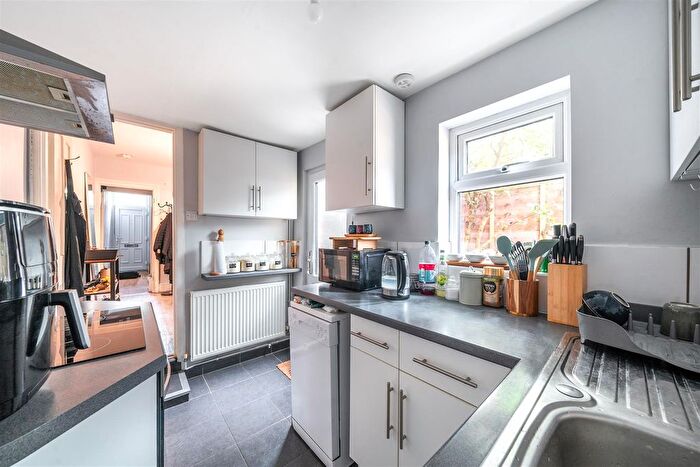 2 Bedroom Terraced House For Sale In Beaconsfield Street, Bedford, MK41