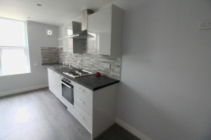 1 Bedroom Flat To Rent In Shepherds Lane, Leeds, West Yorkshire, LS7