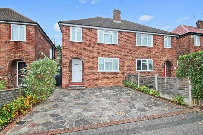 3 Bedroom Semi-Detached House To Rent In South Hill Avenue, Harrow, Greater London, HA2