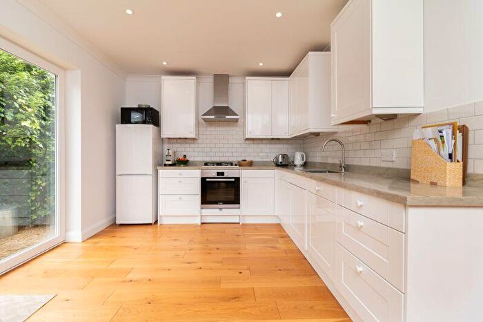 4 Bedroom Detached House For Sale In Court Farm Road, Warlingham, CR6