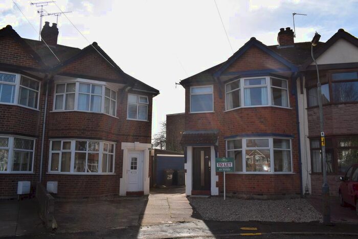 3 Bedroom Semi-Detached House To Rent In St Nicolas Raod, Nuneaton, CV11