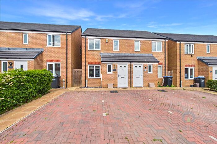 2 Bedroom Semi Detached House For Sale In Graduate Close, Kingsthorpe, Northamptonshire, NN2
