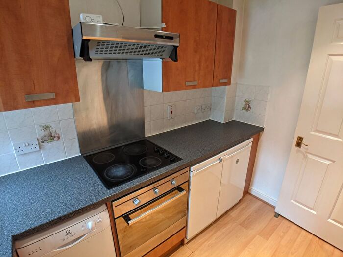 2 Bedroom Flat To Rent In Bed – Maple Gardens, , Wilmslow Road, Withington, M20