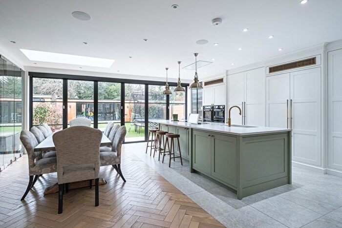 5 Bedroom Semi-detached House For Sale In Hodford Road, London, NW11