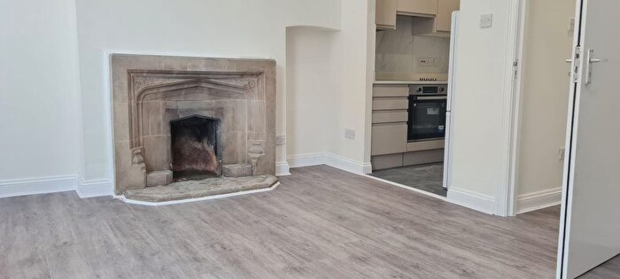 1 Bedroom Flat To Rent In Holloway Road, London, N7