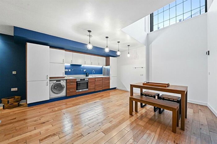 1 Bedroom Apartment To Rent In Lolesworth Close, London, E1