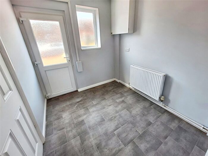 3 Bedroom Terraced House For Sale In Dorlecote Place, Nuneaton, Warwickshire, CV10