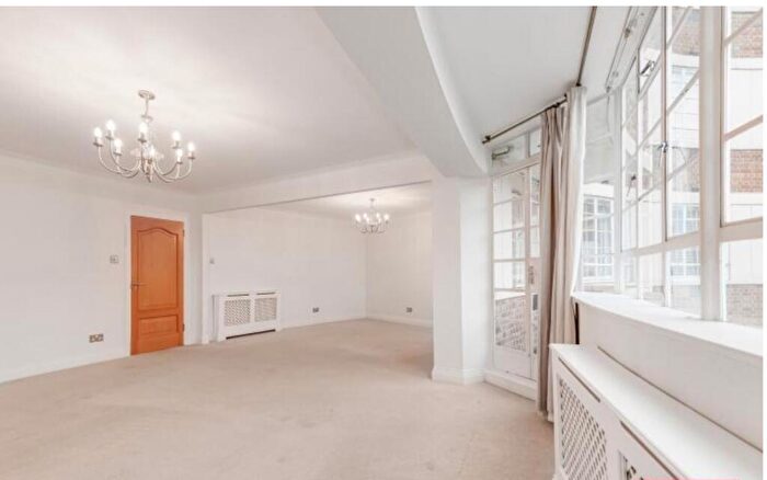 3 Bedroom Flat To Rent In Cholmeley Lodge, Cholmeley Park, N6