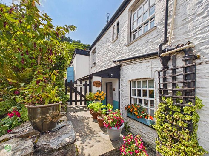 2 Bedroom Cottage For Sale In West Looe Hill, West Looe, PL13