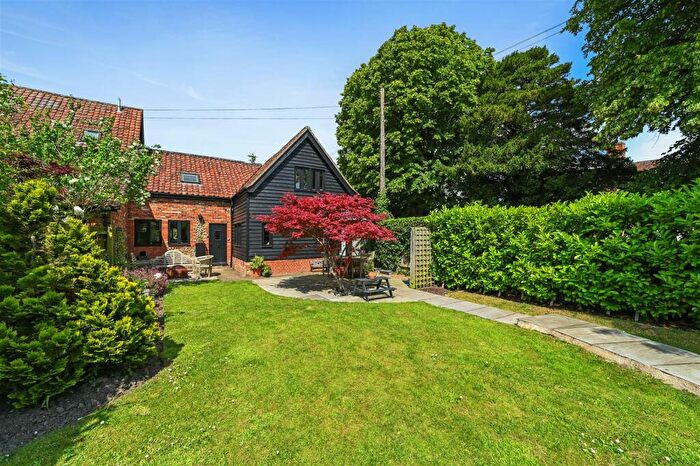 3 Bedroom Barn Conversion For Sale In High Street, Coddenham, IP6