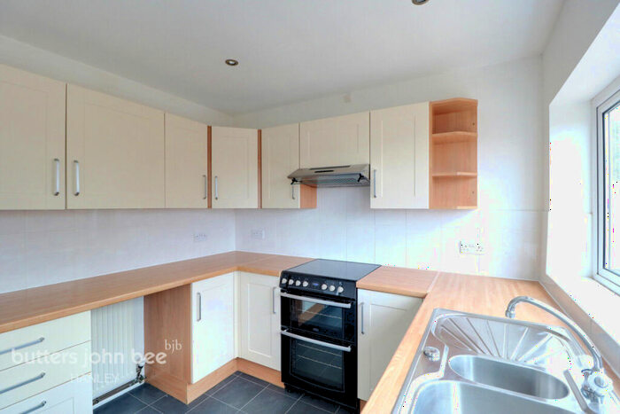 2 Bedroom Semi-Detached Bungalow For Sale In Wallis Way, Stoke On Trent, ST2