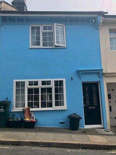 2 Bedroom House To Rent In Picton Street, BN2