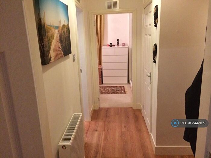 1 Bedroom Flat To Rent In Chestnut Row, Aberdeen, AB25