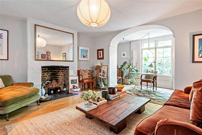 1 Bedroom Flat To Rent In Richmond Avenue, Barnsbury, Islington, London, N1