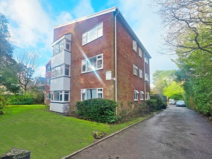 2 Bedroom Apartment For Sale In Wimborne Road, (Between Richmond Hill & Cemetery Jctn) Bournemouth, BH2