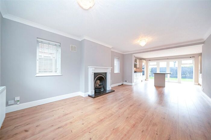 5 Bedroom Terraced House To Rent In Three Valleys Way, Bushey, Hertfordshire, WD23