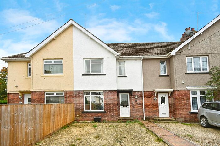3 Bedroom Terraced House For Sale In Lansdowne Close, Calne, SN11