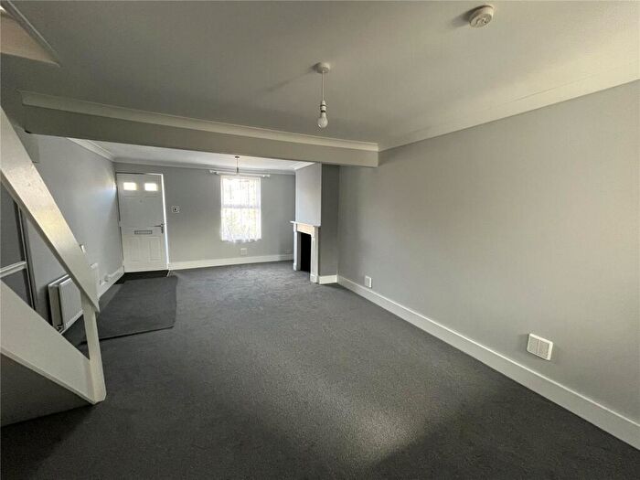 2 Bedroom End Of Terrace House To Rent In Gladstone Terrace, Wick, Littlehampton, West Sussex, BN17
