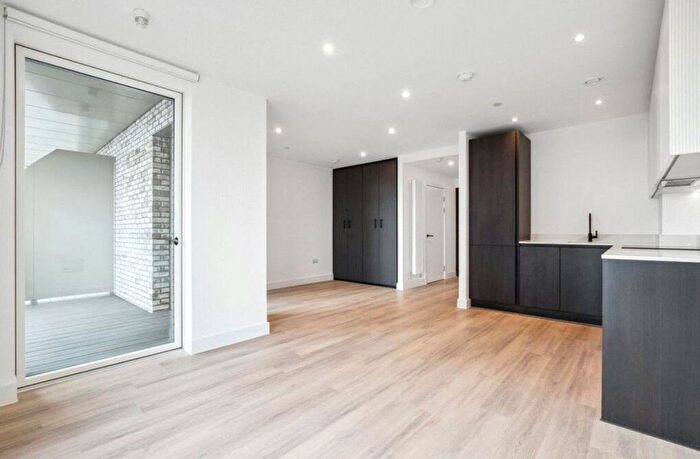 1 Bedroom Flat To Rent In Heartwood Boulevard, London, W3