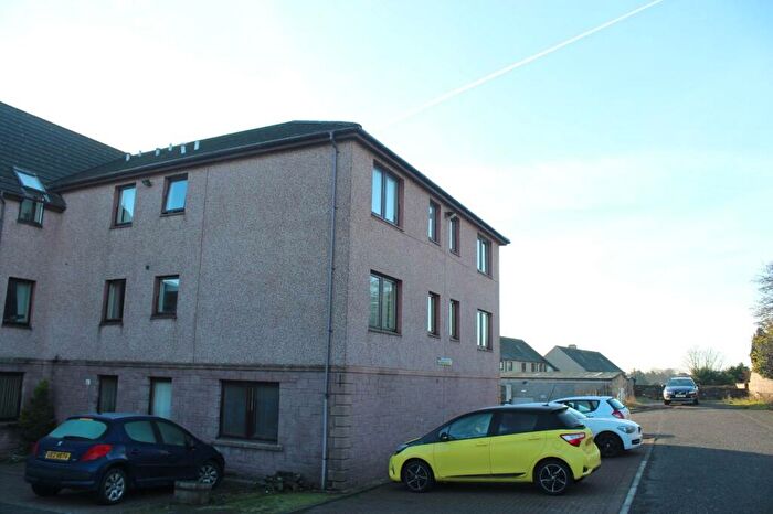 2 Bedroom Flat To Rent In Main Street, Alloa, Sauchie, FK10