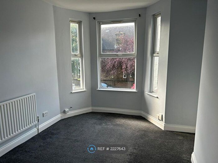 2 Bedroom Flat To Rent In Courthill Road, London, SE13