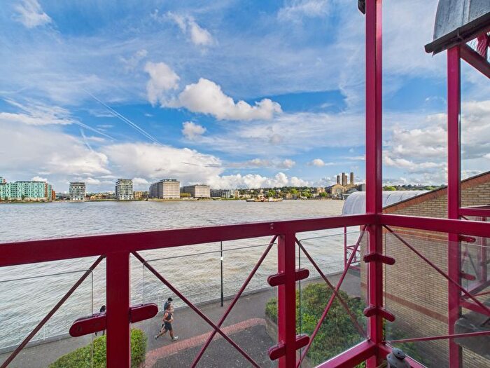 1 Bedroom Flat For Sale In Caledonian Wharf, London, E14