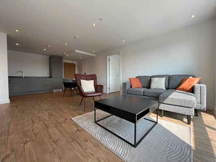 2 Bedroom Apartment To Rent In Phoenix, LS9