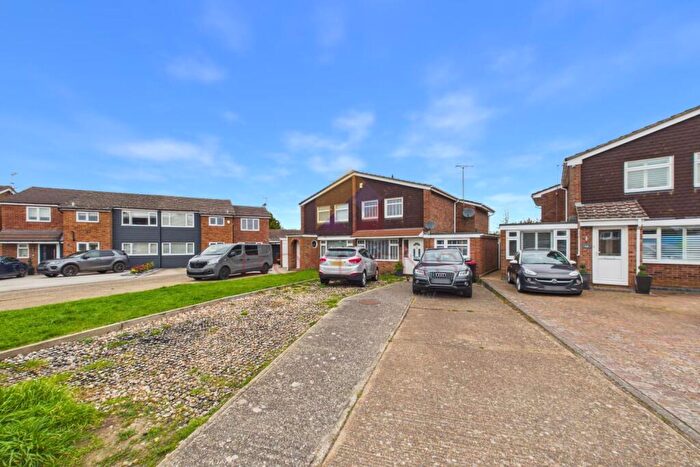 4 Bedroom Semi-Detached House For Sale In Sherwood Way Feering, CO5