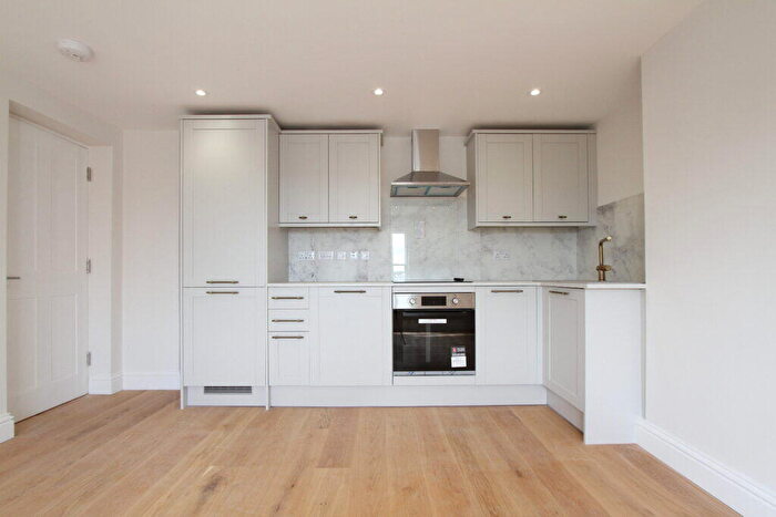 2 Bedroom Apartment To Rent In Butchers Row, Banbury, Oxon, OX16