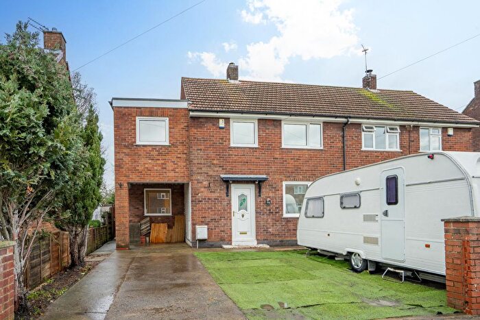 3 Bedroom Semi-Detached House For Sale In Chapelfields Road, York, YO26