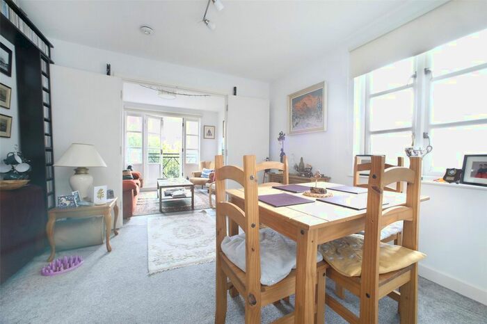 2 Bedroom Flat To Rent In Bridgewalk Heights, Weston Street, London, SE1