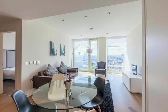 1 Bedroom Flat For Sale In Southbank Tower Upper Ground, London, SE1