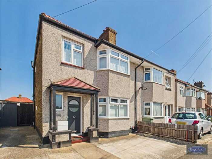 3 Bedroom House To Rent In Elsa Road, Welling, Kent, DA16