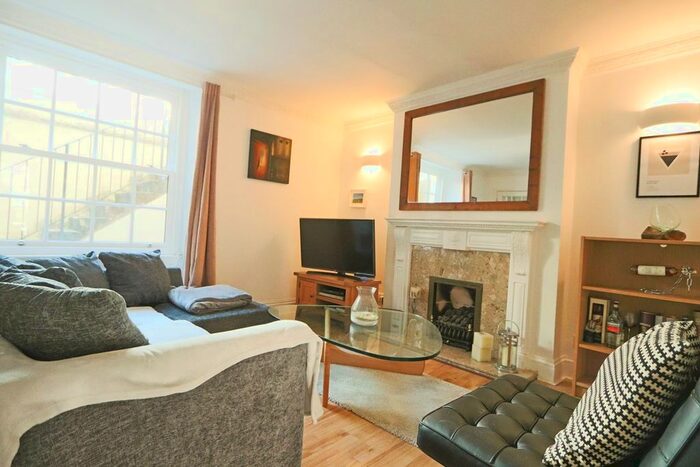 2 Bedroom Flat To Rent In Meridian Place, Bristol, BS8