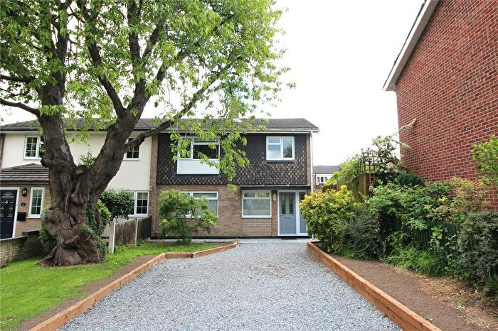 3 Bedroom Semi-Detached House To Rent In Beams Way, Billericay, CM11