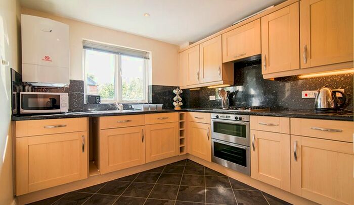 2 Bedroom Flat To Rent In Eton Drive, Cheadle SK8