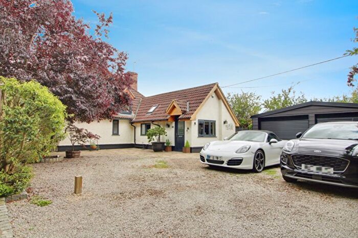 4 Bedroom Detached House For Sale In Abbotsley Road, Croxton, St. Neots, PE19