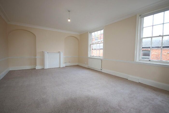 2 Bedroom Apartment To Rent In York House, City Centre - Available October, DE1