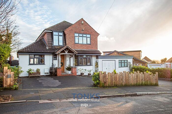 3 Bedroom Detached House For Sale In Vauxhall Gardens, Dudley, DY2