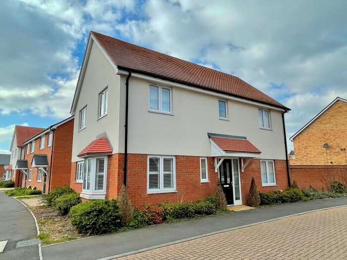 4 Bedroom Terraced House To Rent In Saltun Close, Gravesend, DA12