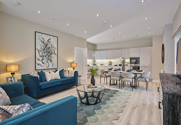 3 Bedroom Apartment For Sale In Crossness Road, Barking, London, IG11